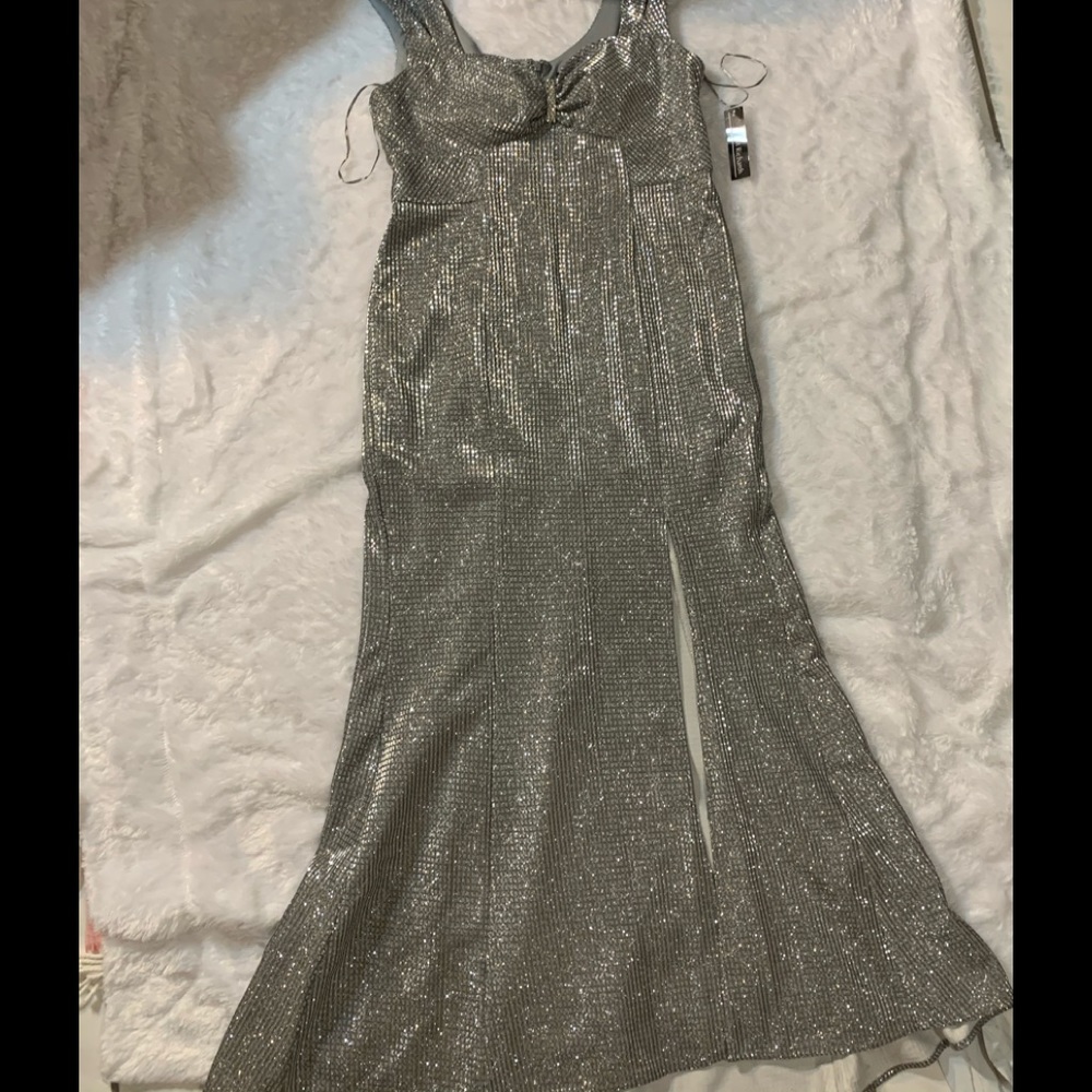 COPY - R&M  Richards night silver dress size 10 P